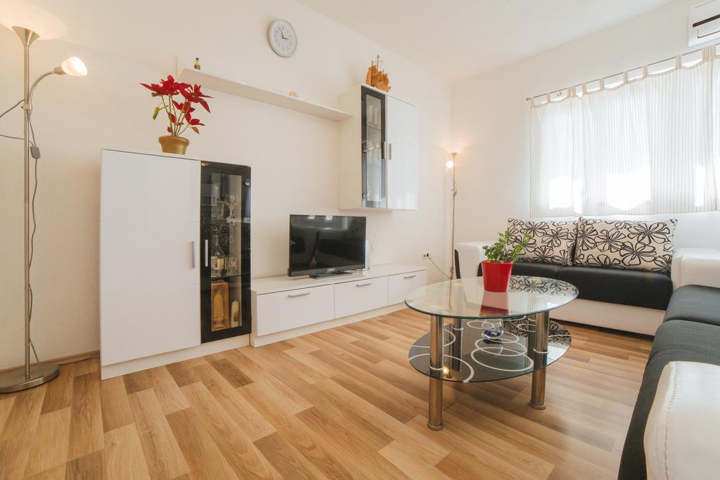 Apartment Chiara Dugi Rat Dış mekan fotoğraf